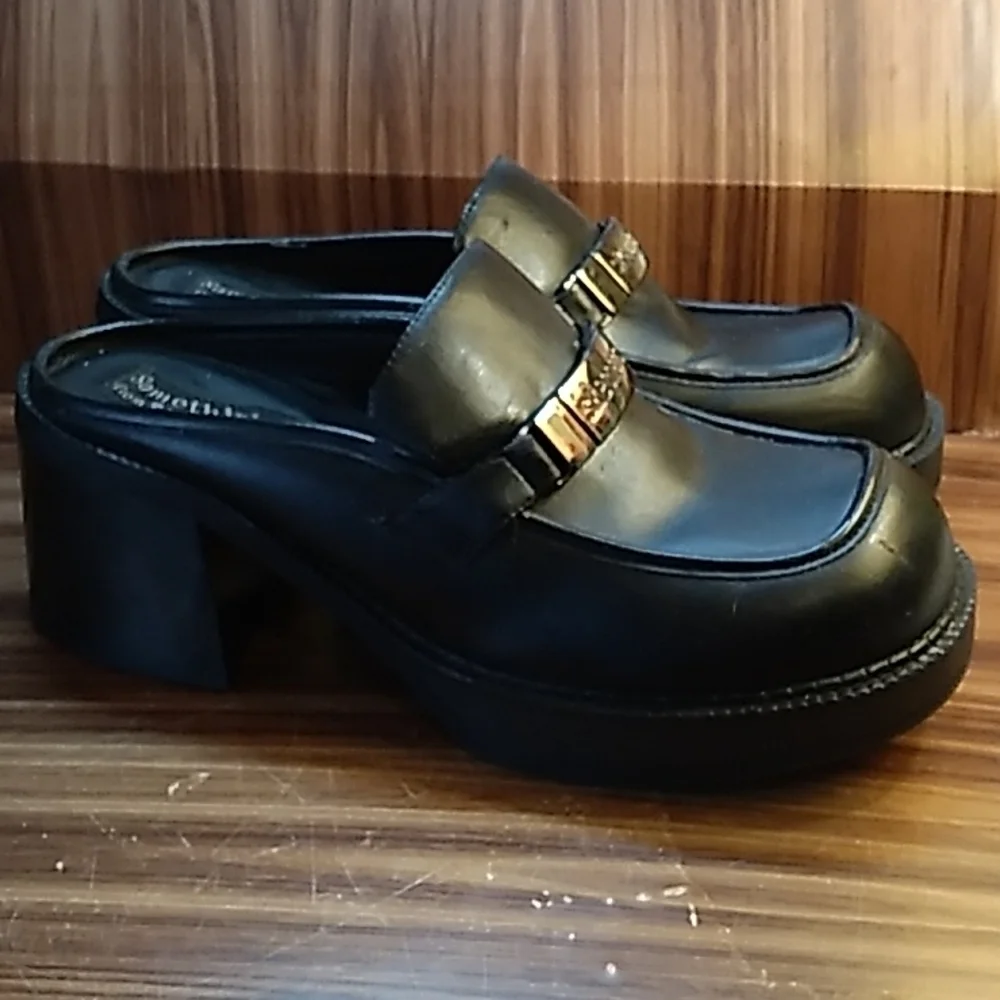 Vintage 1990s Y2K Something Else from Sketchers black chunky flat toe Gothic